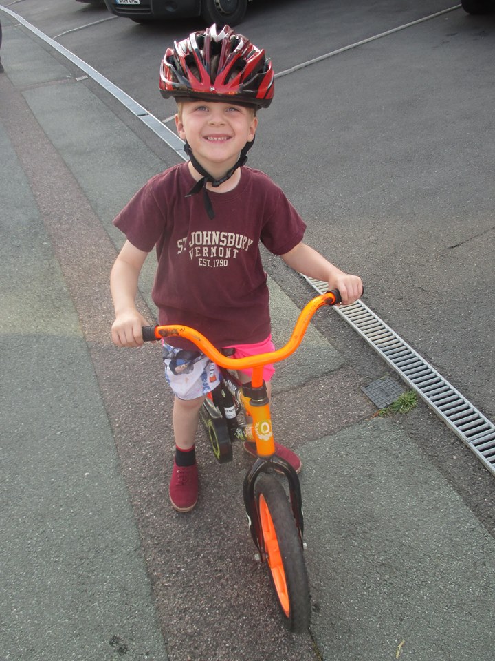 11229832_986261728103026_4711532235434718127_n